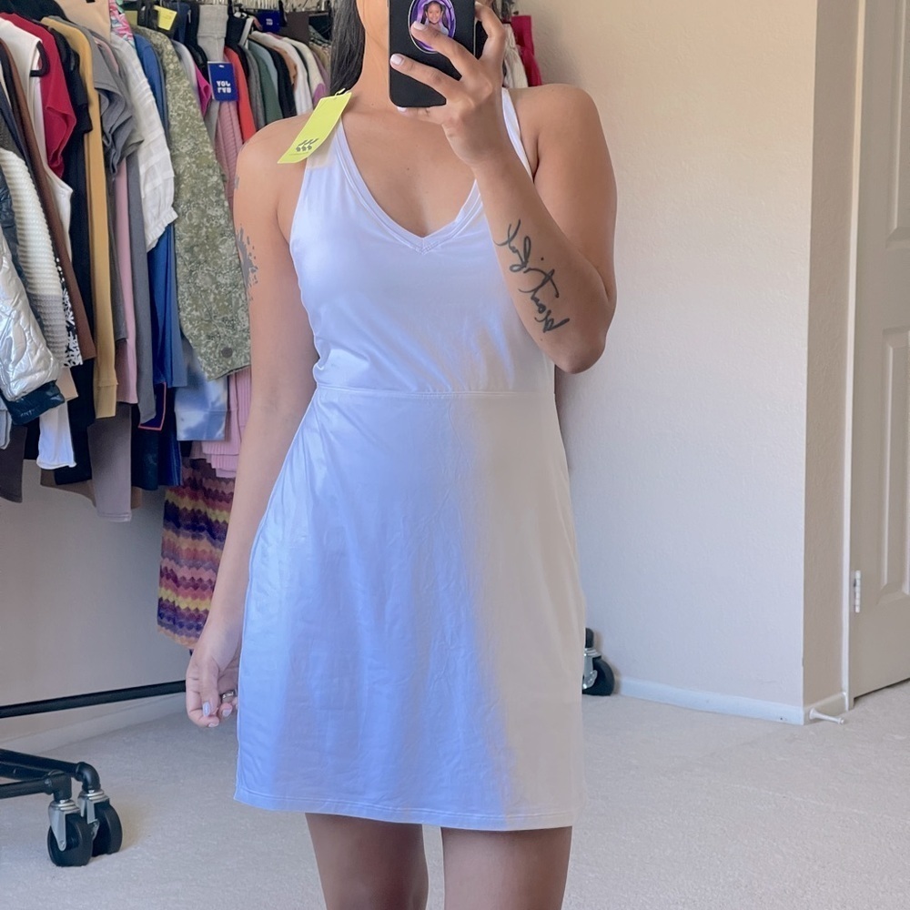BIN#20 - XS White Tennis Dress w/ Built-In Shorts w/ Pockets - Picture 2 of 6